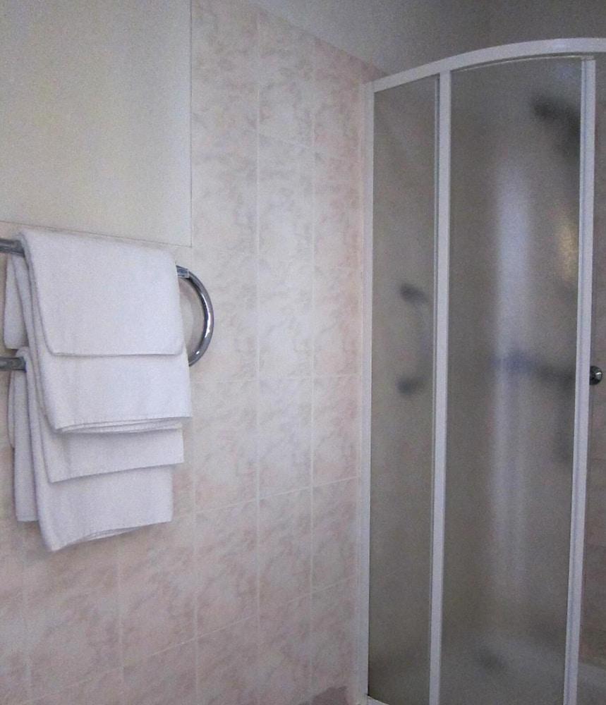 Hotel Vilmaja Рига Екстер'єр фото