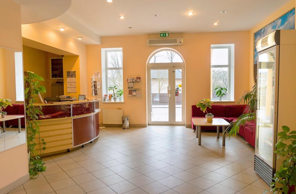 Hotel Vilmaja Рига Екстер'єр фото