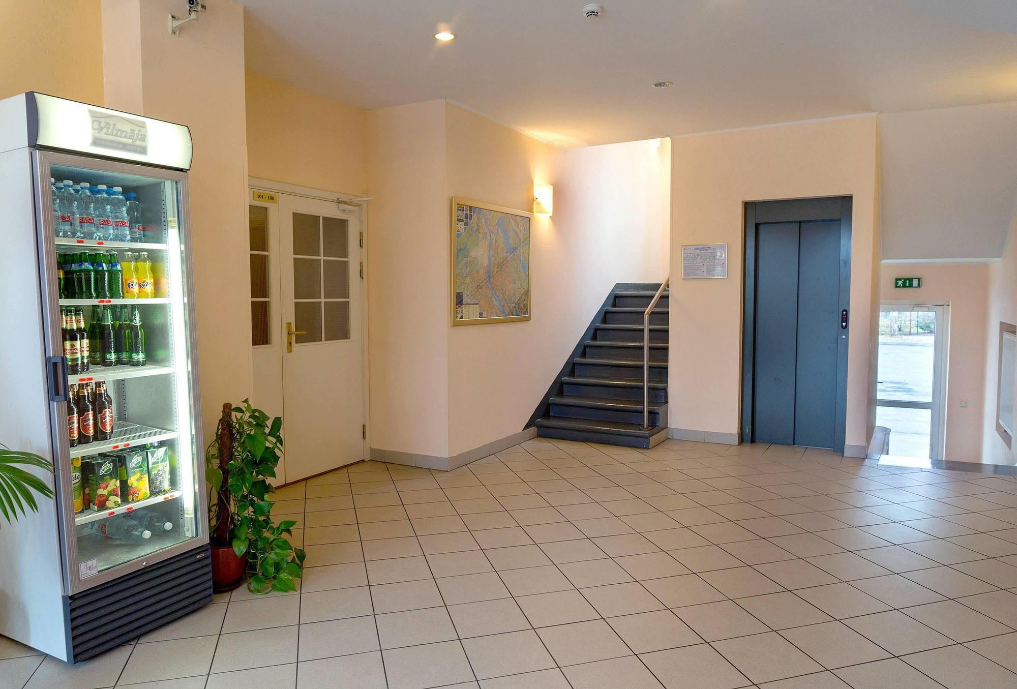 Hotel Vilmaja Рига Екстер'єр фото