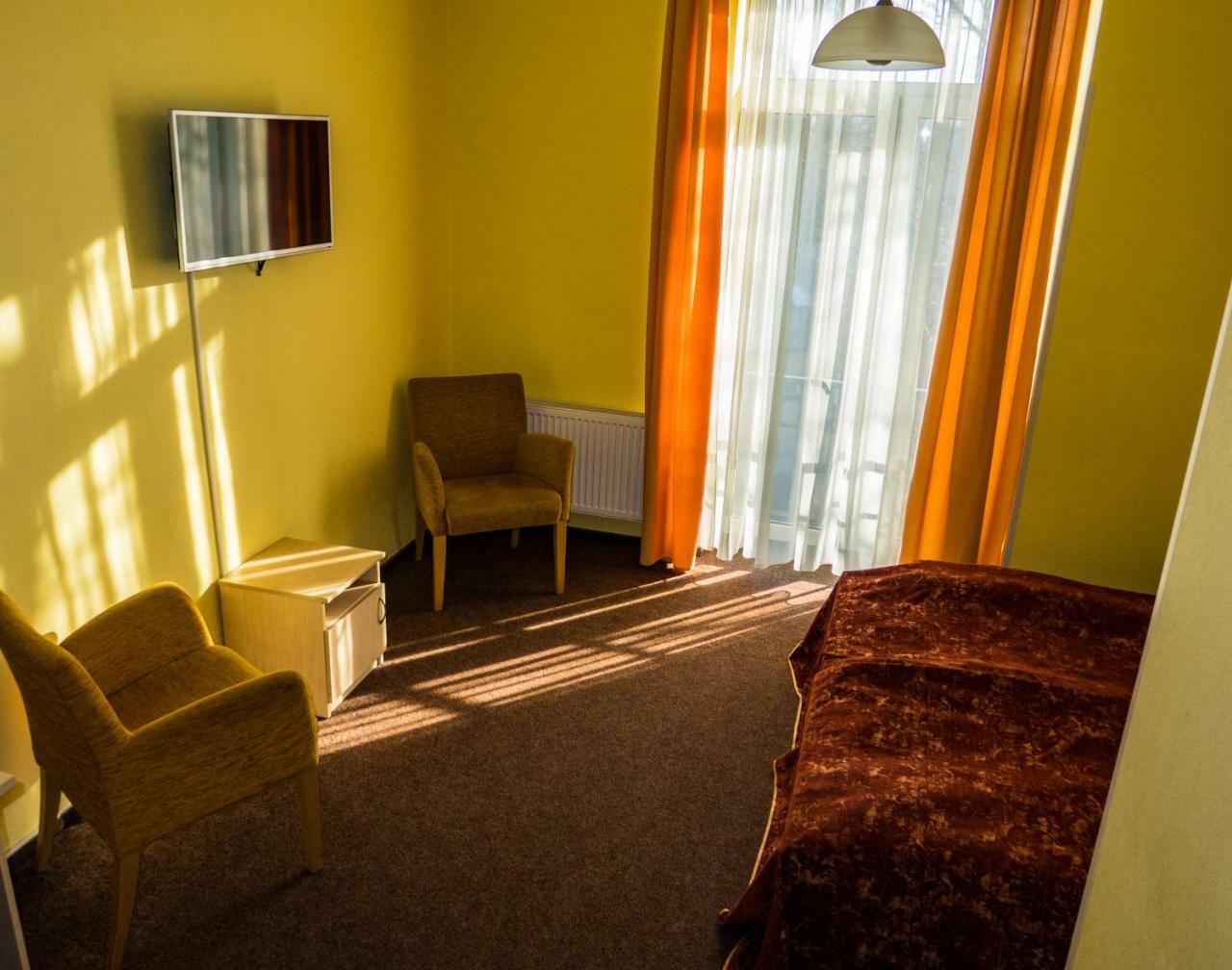 Hotel Vilmaja Рига Екстер'єр фото
